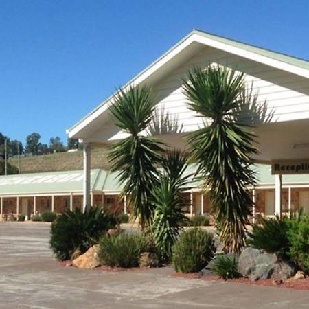 Tuckerbox Motor Inn Gundagai Buitenkant foto