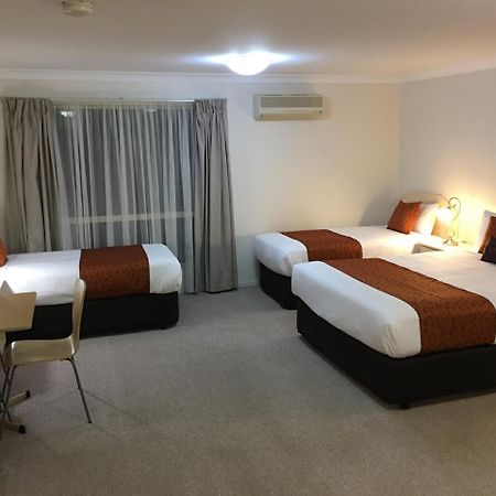 Tuckerbox Motor Inn Gundagai Buitenkant foto