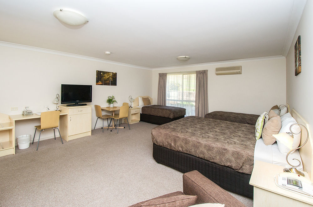 Tuckerbox Motor Inn Gundagai Buitenkant foto