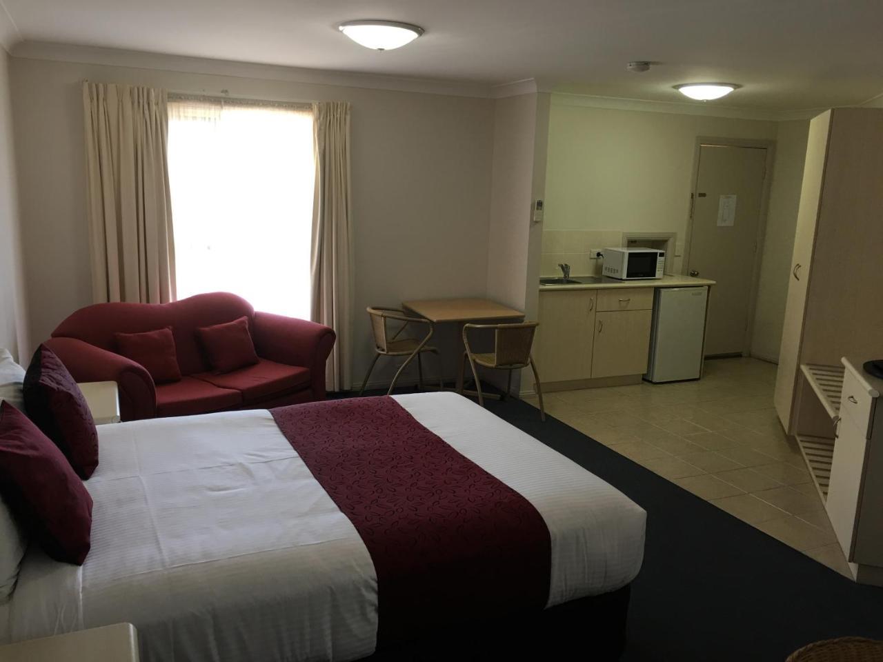 Tuckerbox Motor Inn Gundagai Buitenkant foto