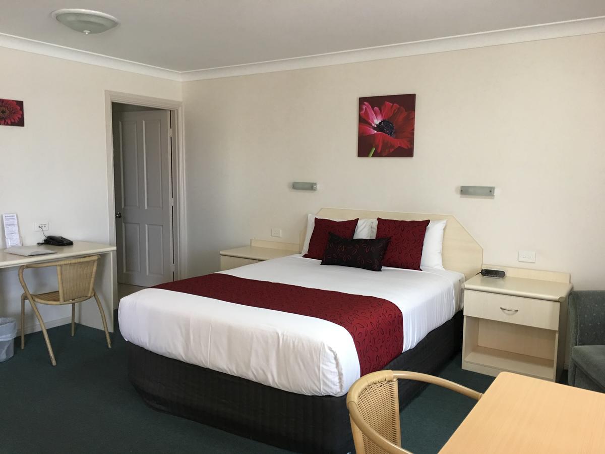Tuckerbox Motor Inn Gundagai Buitenkant foto