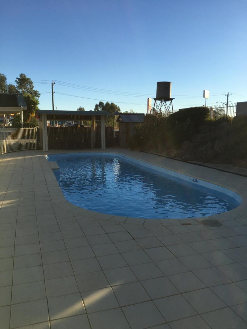 Tuckerbox Motor Inn Gundagai Buitenkant foto