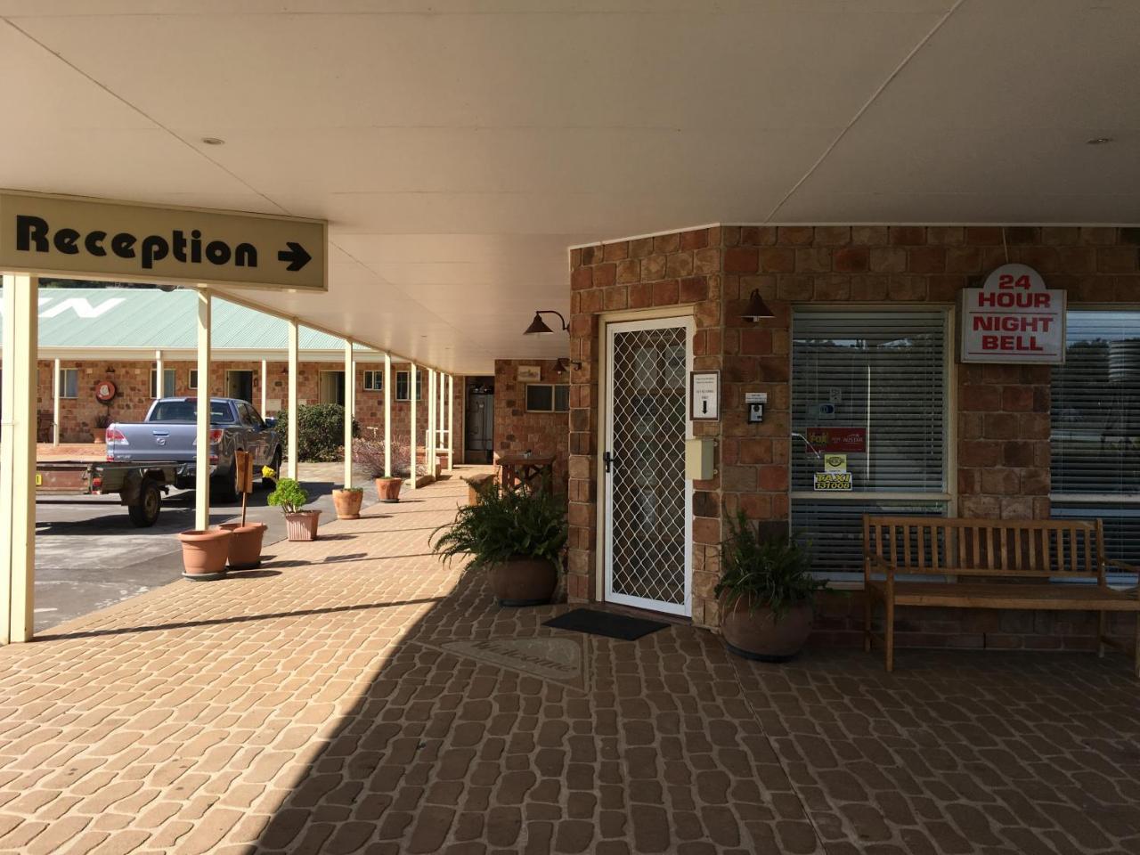 Tuckerbox Motor Inn Gundagai Buitenkant foto